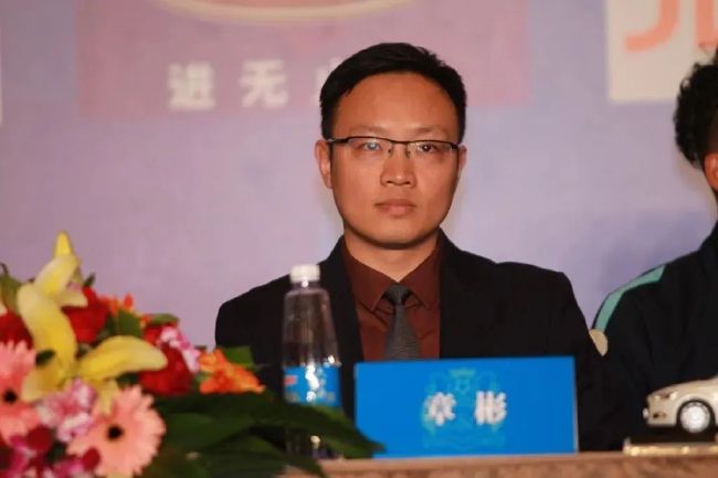 小伸进老师